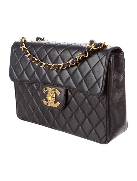 Vintage Chanel classic flap bag